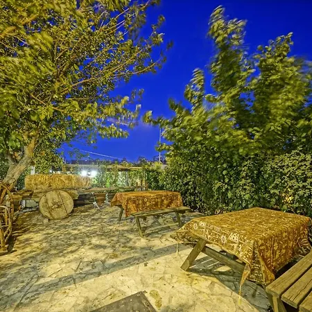 Maron Stone House Inn