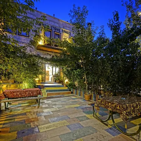 Maron Stone House 여관 괴레메