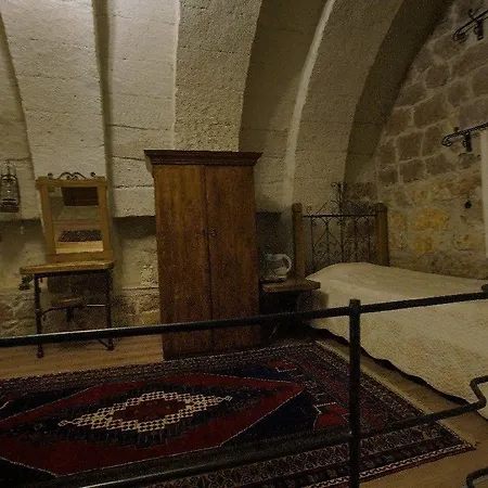 Maron Stone House Gasthof 3*