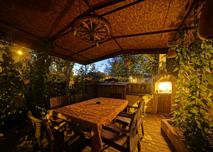 Maron Stone House Πανδοχείο Γκόρεμε